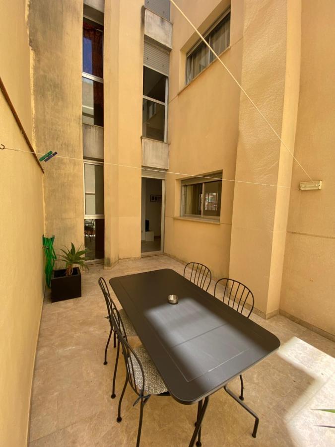 Central Apartment With Patio By Wayra Tarifa Bagian luar foto